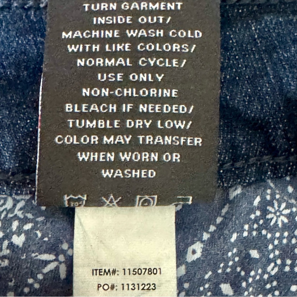 Torrid Size 18 Short Jeans Skinny Distressed Faux Tears Dark Wash - Picture 8 of 10